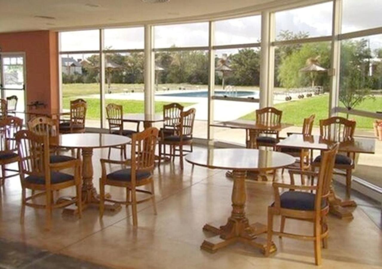 Paradores Austral Bahia Blanca Exterior photo