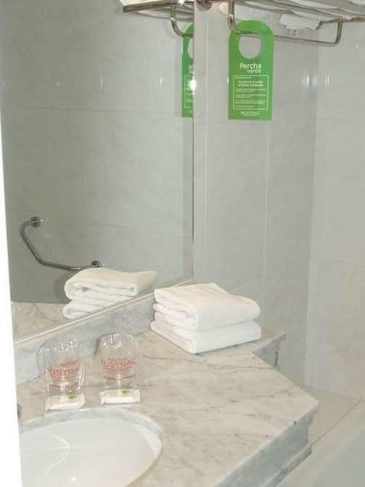 Paradores Austral Bahia Blanca Exterior photo